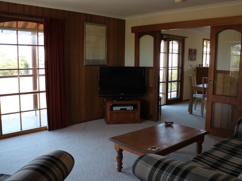 71 The Esplanade, Inverloch VIC 3996