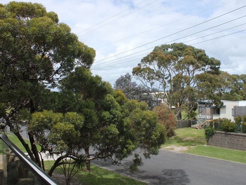 1/7 Scarborough Street, Inverloch VIC 3996