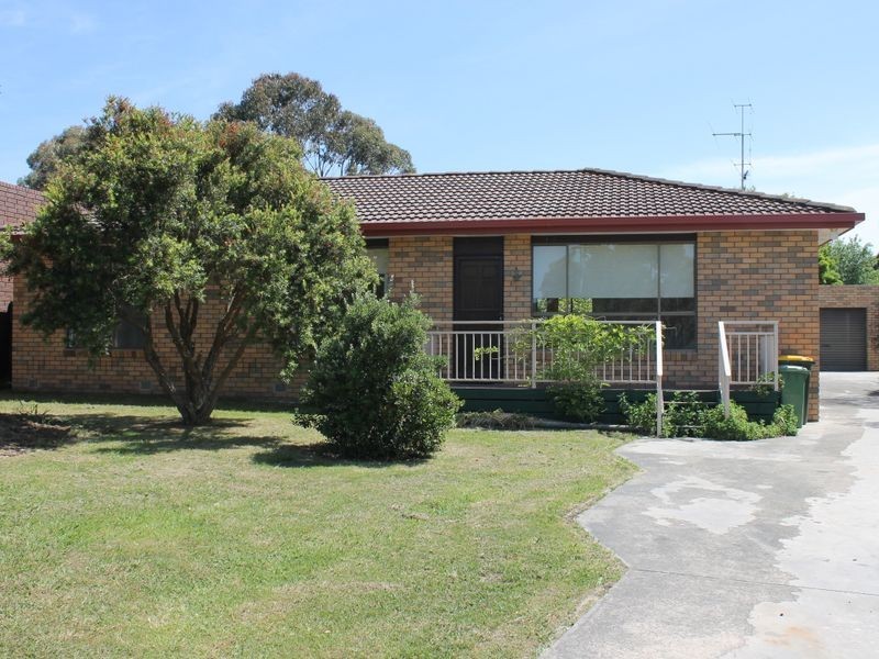 75 Sandymount Avenue, Inverloch VIC 3996