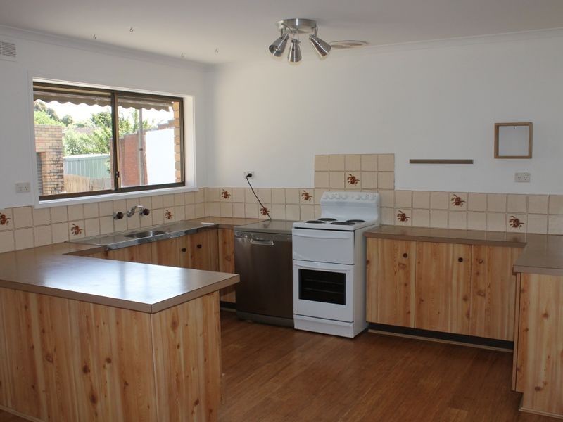 75 Sandymount Avenue, Inverloch VIC 3996