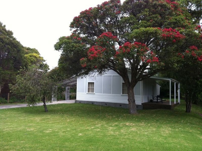 28 Lohr Avenue, Inverloch VIC 3996