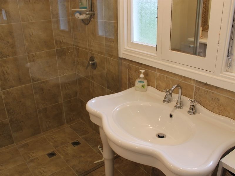 28 Lohr Avenue, Inverloch VIC 3996