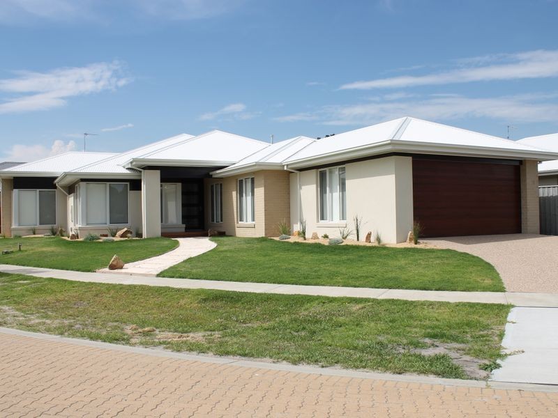 30 Paperbark Place, Inverloch VIC 3996