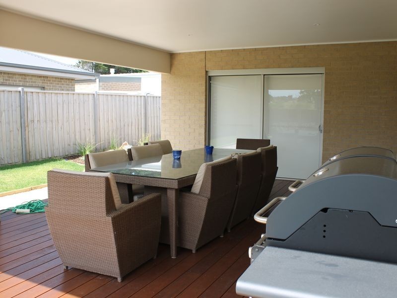 30 Paperbark Place, Inverloch VIC 3996
