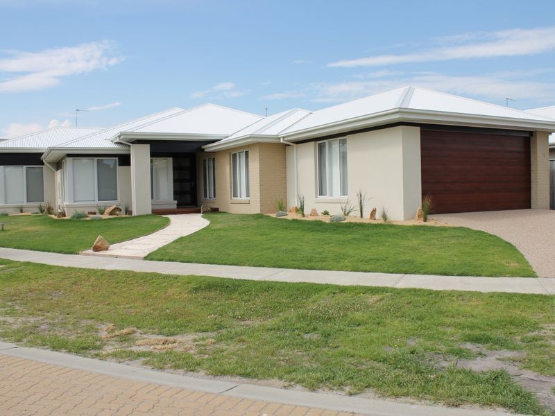 30 Paperbark Place, Inverloch VIC 3996