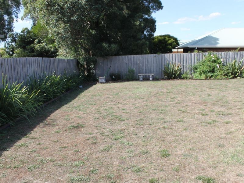 8 Messmate Terrace, Inverloch VIC 3996