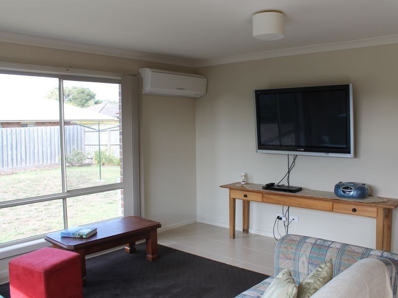 8 Messmate Terrace, Inverloch VIC 3996