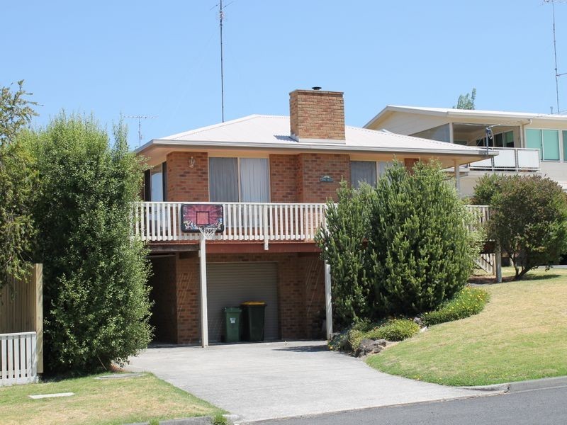 9 Cuttriss Street, Inverloch VIC 3996