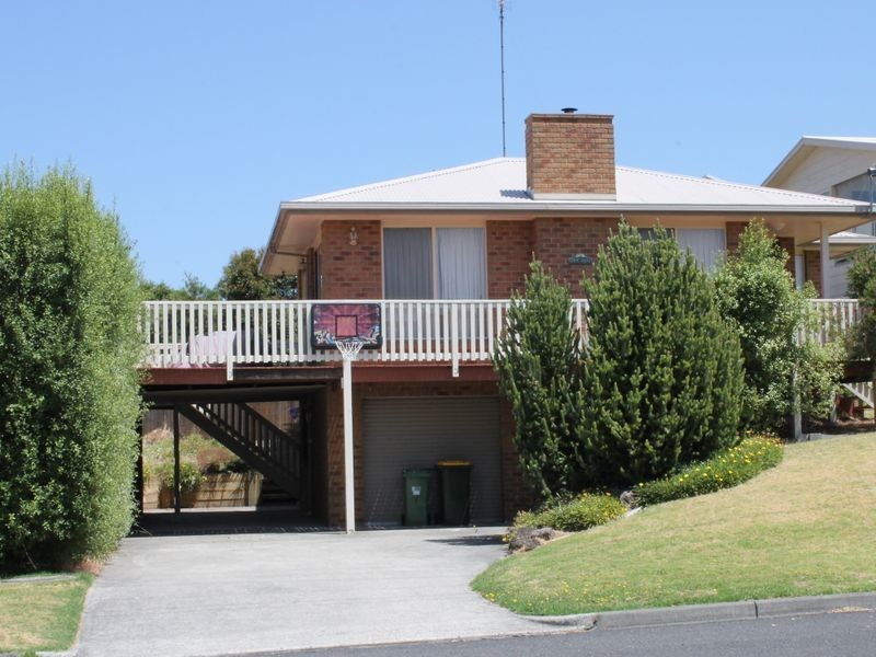 9 Cuttriss Street, Inverloch VIC 3996