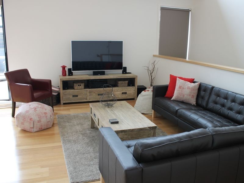 2/9 Garden Crescent, Inverloch VIC 3996