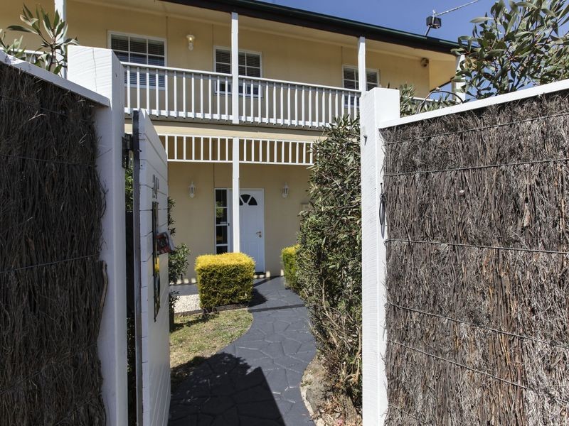 24a Bayview Avenue, Inverloch VIC 3996