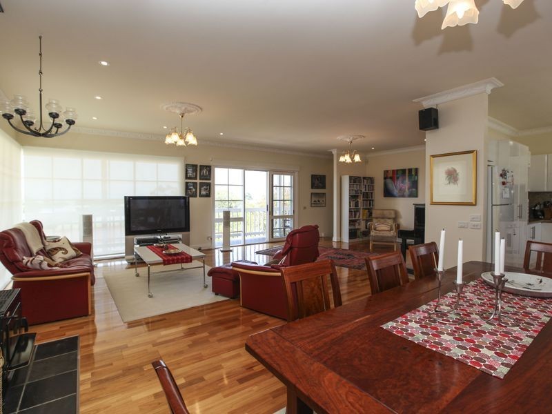 24a Bayview Avenue, Inverloch VIC 3996