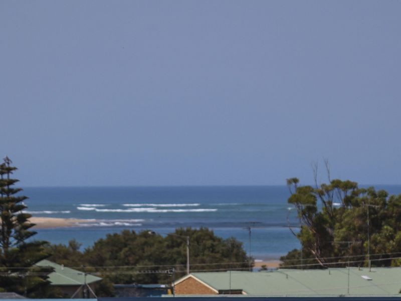 24a Bayview Avenue, Inverloch VIC 3996