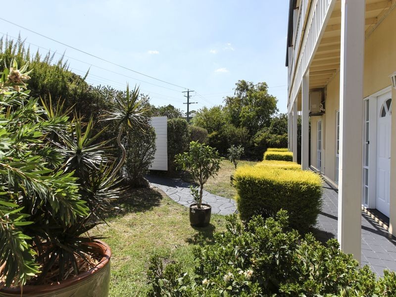 24a Bayview Avenue, Inverloch VIC 3996