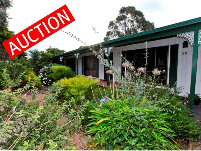 25 Gordon Avenue, Inverloch VIC 3996