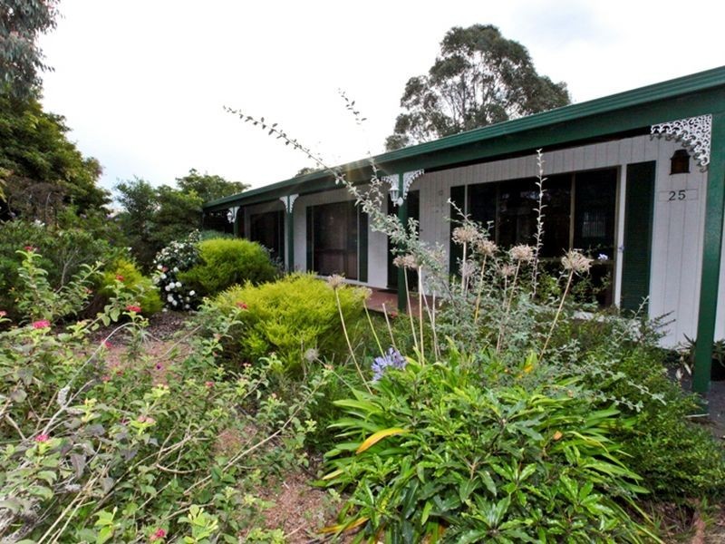 25 Gordon Avenue, Inverloch VIC 3996