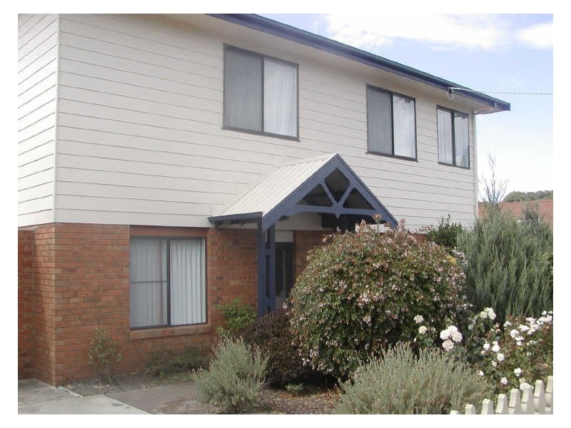 10 Stewart Avenue, Inverloch VIC 3996