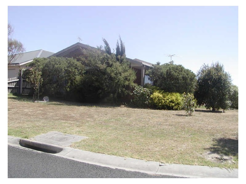 5 Heather Grove, Inverloch VIC 3996