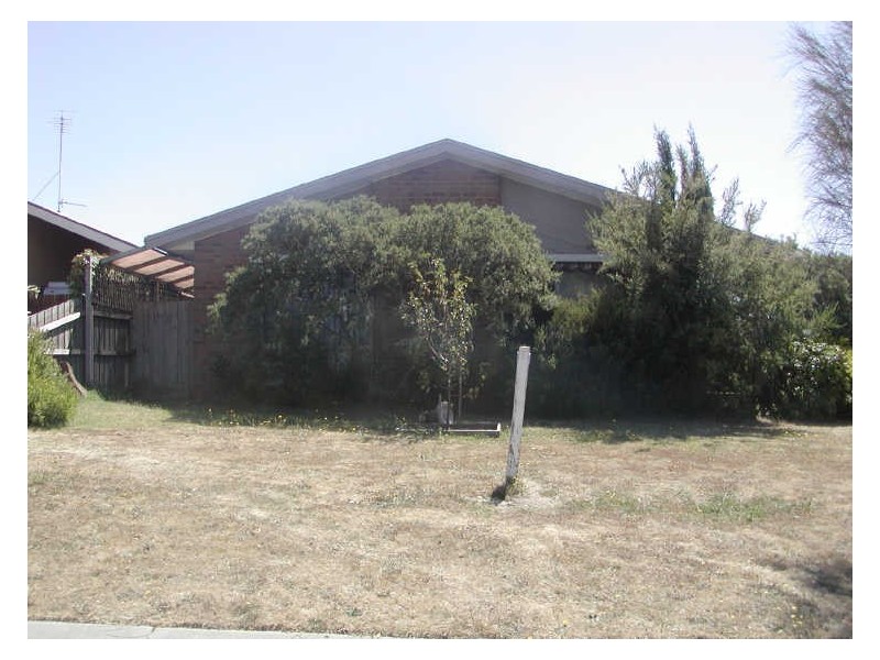5 Heather Grove, Inverloch VIC 3996