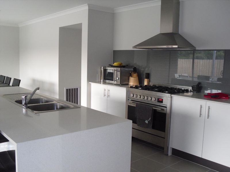 26 Surrey Place, Inverloch VIC 3996