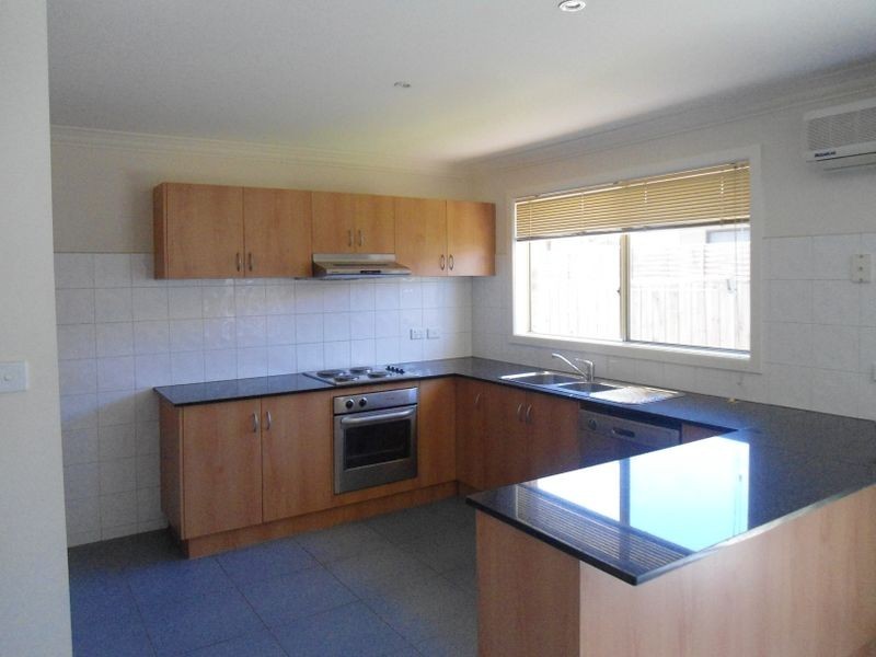 2/20 Powlett Street, Inverloch VIC 3996