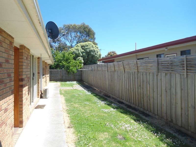 2/20 Powlett Street, Inverloch VIC 3996