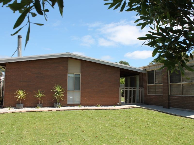 5 Youll Grove, Inverloch VIC 3996