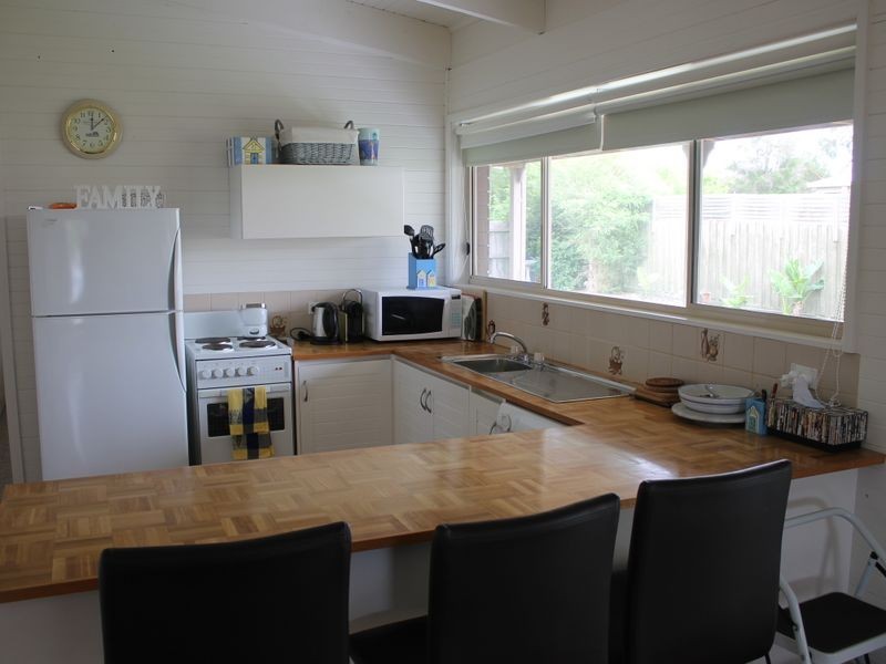 5 Youll Grove, Inverloch VIC 3996