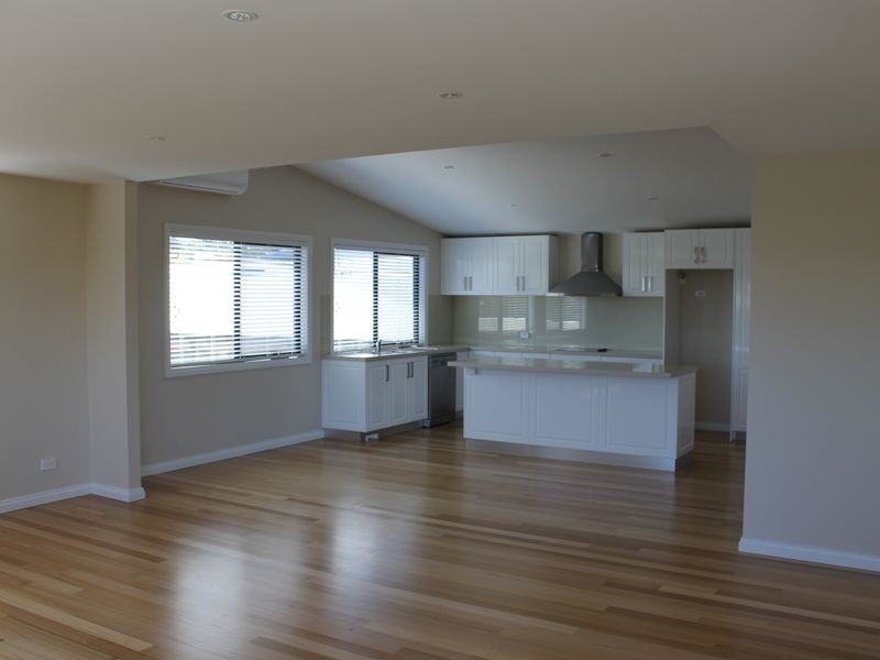 2/6 Russell Street, Inverloch VIC 3996