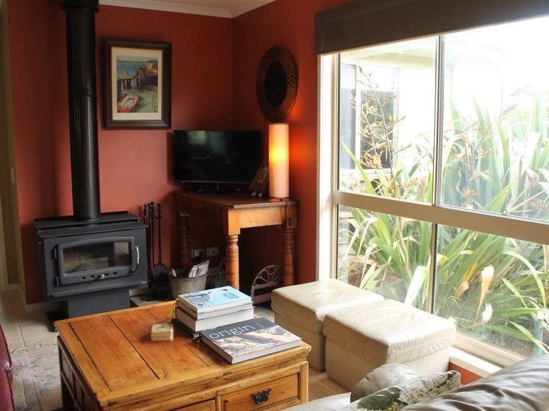 7 The Helm, Inverloch VIC 3996