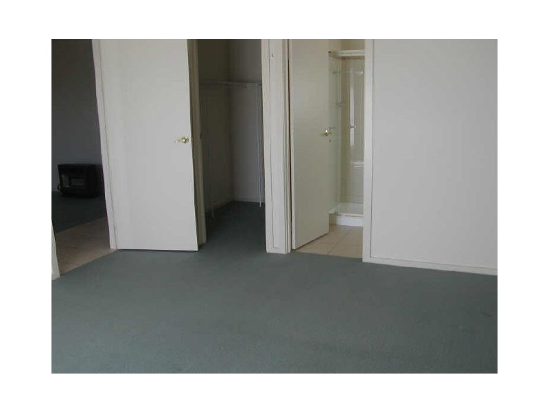 6 Heather Grove, Inverloch VIC 3996