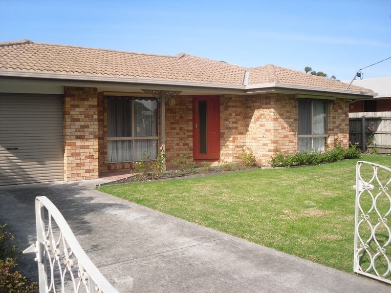 52 Sandymount Avenue, Inverloch VIC 3996