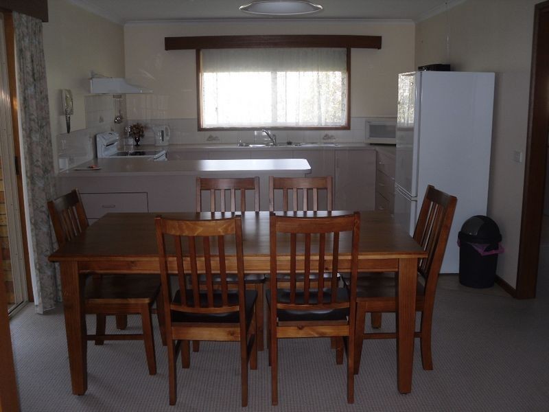 52 Sandymount Avenue, Inverloch VIC 3996