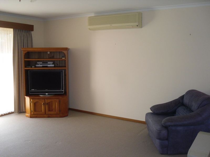 52 Sandymount Avenue, Inverloch VIC 3996