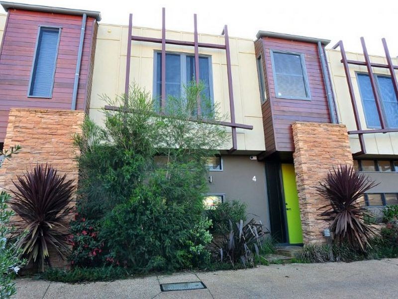 Unit 4/14-16 Cuttriss Street, Inverloch VIC 3996