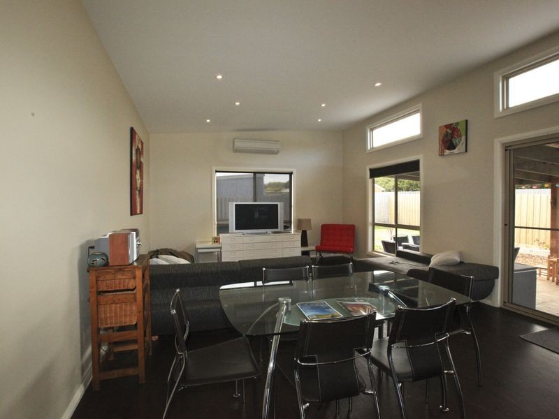 6 Diane Place, Inverloch VIC 3996