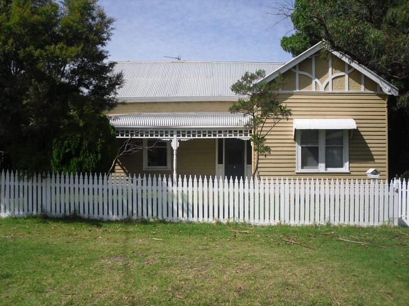 4 Hopetoun Street, Inverloch VIC 3996