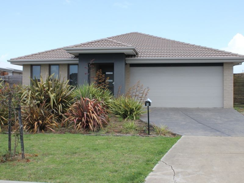 9 Oceanic Drive, Inverloch VIC 3996
