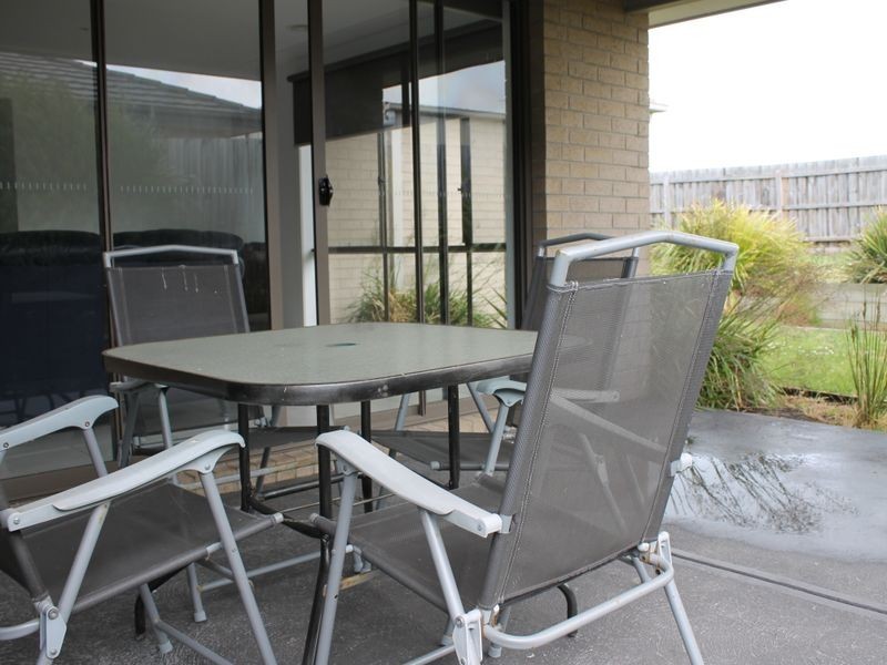 9 Oceanic Drive, Inverloch VIC 3996