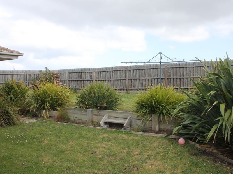 9 Oceanic Drive, Inverloch VIC 3996