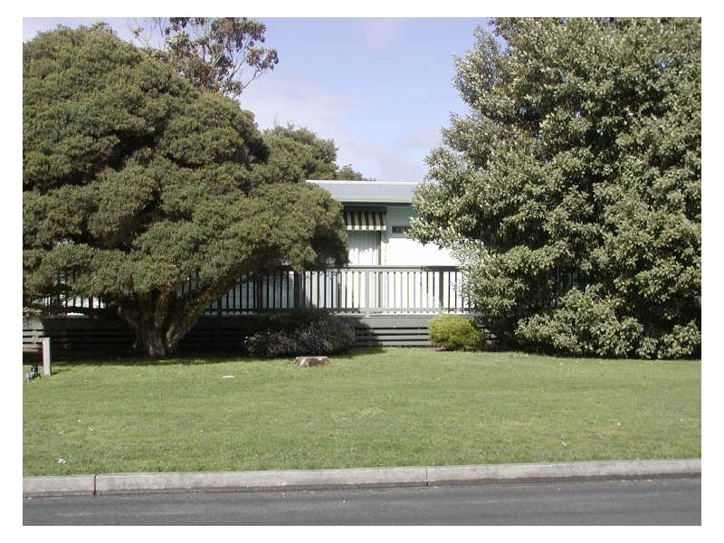 30 Cuttriss Street, Inverloch VIC 3996