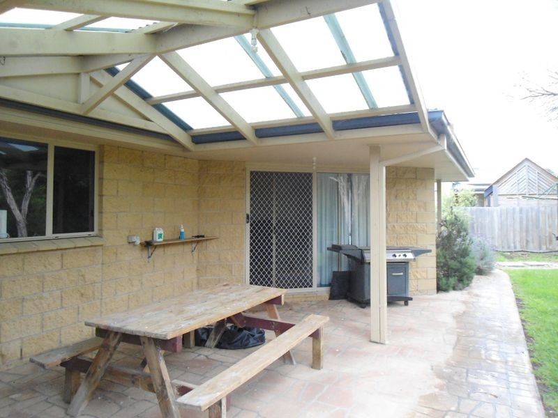 9 The Cove, Inverloch VIC 3996
