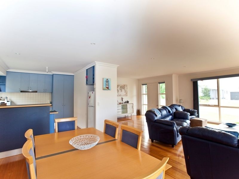 2 Beachcomber Drive, Inverloch VIC 3996