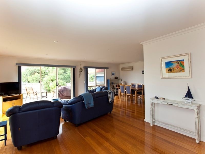 2 Beachcomber Drive, Inverloch VIC 3996