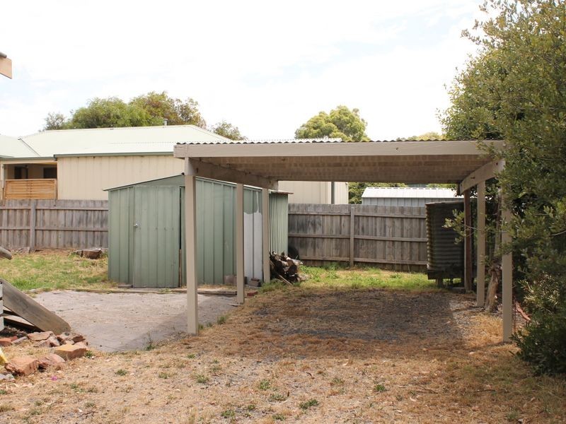 14 Stewart Avenue, Inverloch VIC 3996