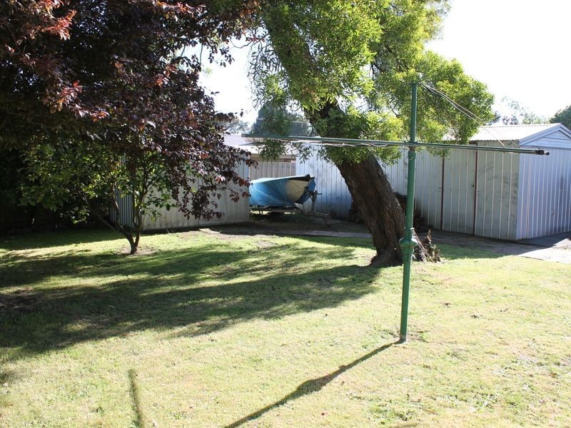 13 Wilson Avenue, Inverloch VIC 3996