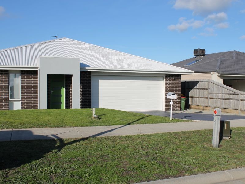4 Oceanic Drive, Inverloch VIC 3996