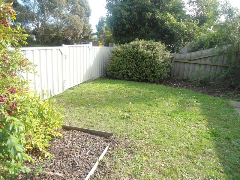 1/12 Nation Court, Inverloch VIC 3996