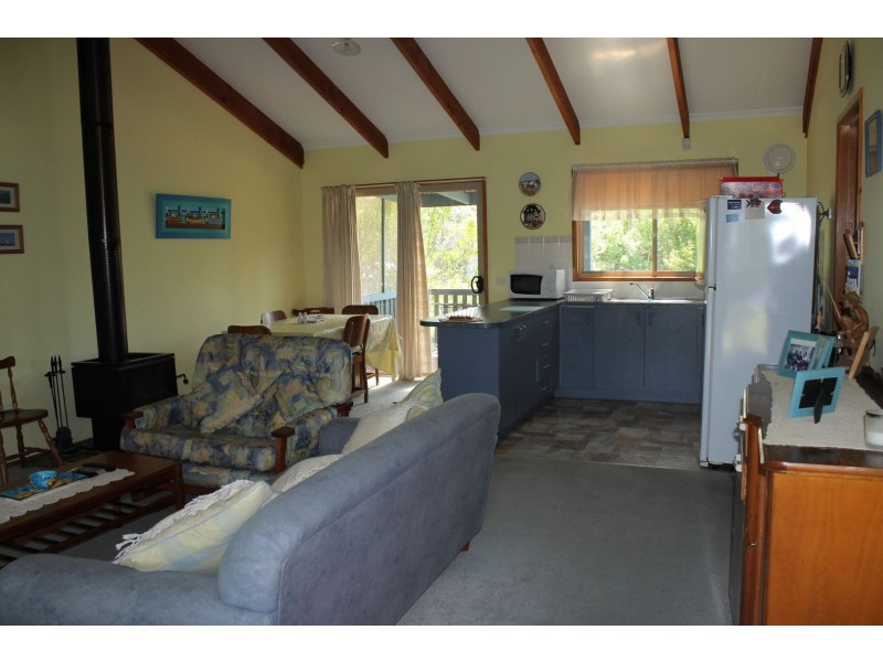 2 Nation Court, Inverloch VIC 3996