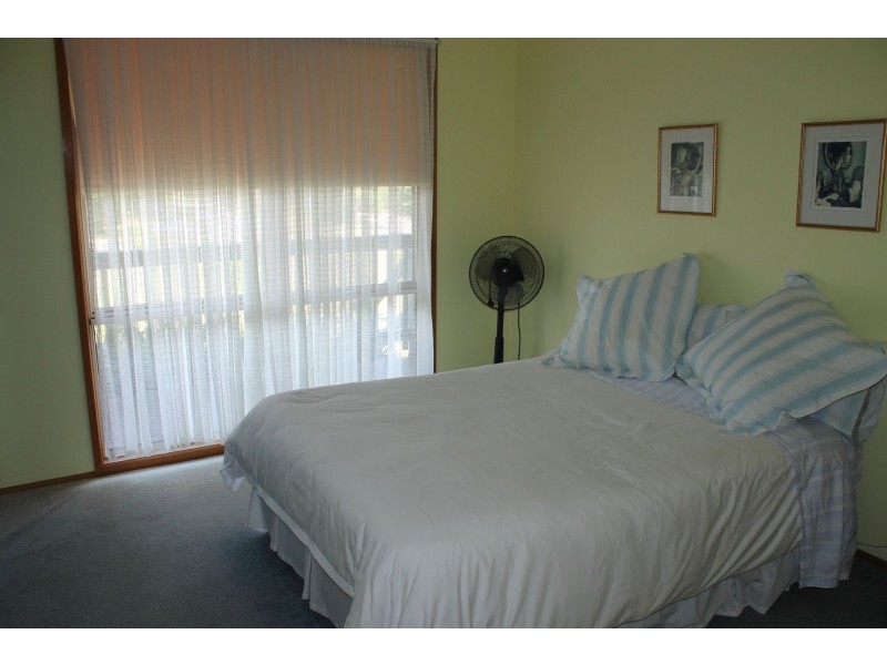 2 Nation Court, Inverloch VIC 3996